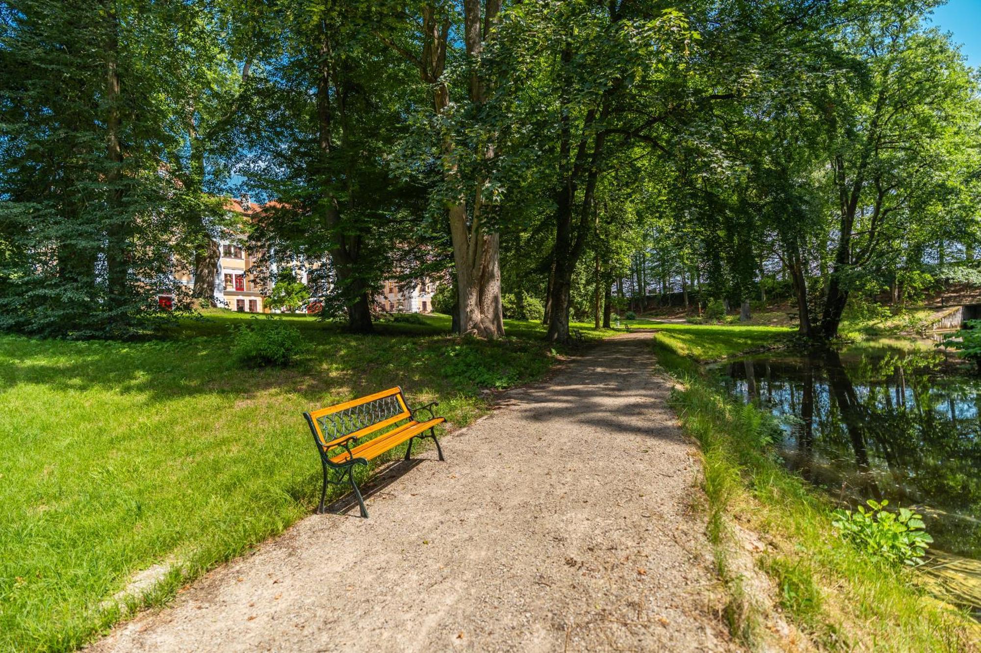 Zamek D'Este Chlum u Trebone Exterior foto